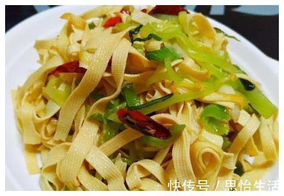 口水|美食推荐:口水鱼片、青椒鱿鱼丝、莴笋炒豆皮、辣味焖猪蹄的做法