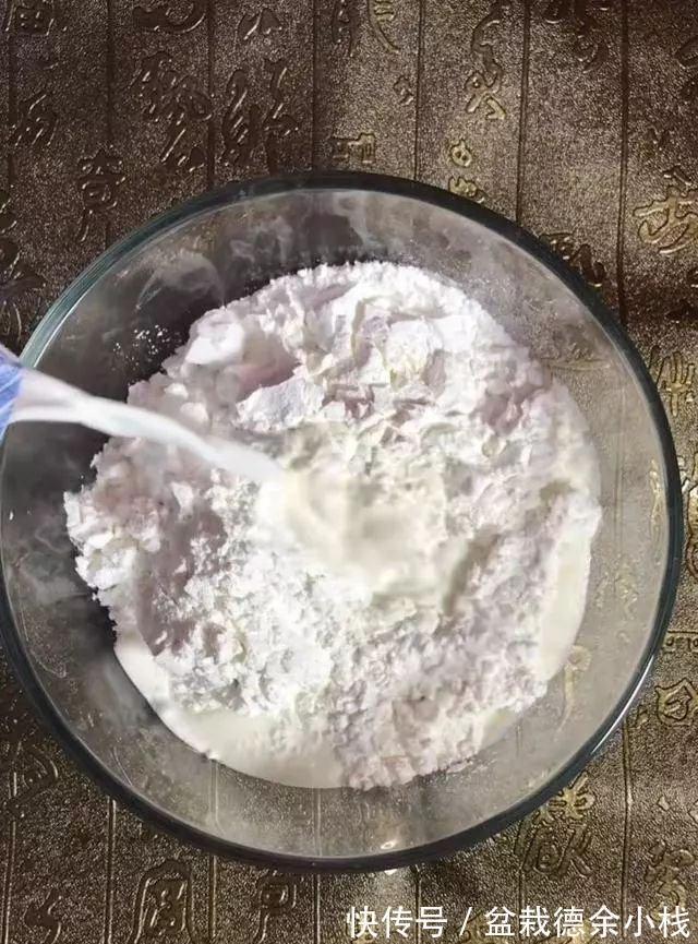好吃|这东西你们那里叫什么？比蛋挞好吃，邻居过来一连吃了好几个