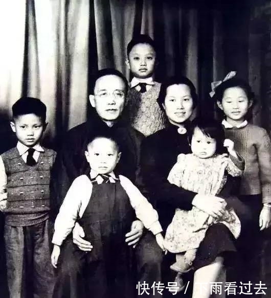 郭沫若|郭沫若写4字骂鲁迅,鲁迅加1字回复