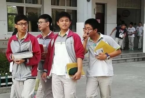 小学|原来“初一现象”是这样！家长：难怪小学优秀，上了初中却跟不上