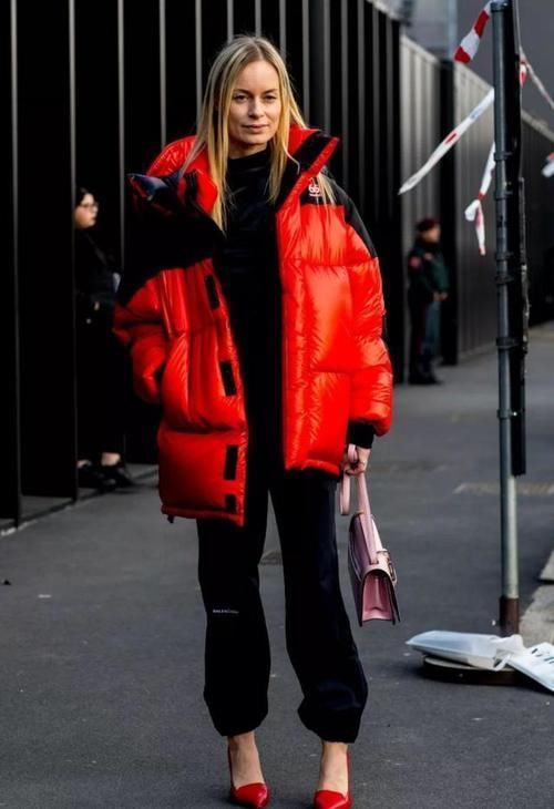 不管是大衣还是羽绒服,尽量别穿这3个“颜色”,不耐看也不耐穿