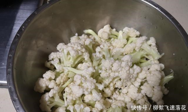 女性不要错过一道菜，每周吃两次，排出毒素子宫干净，气色好