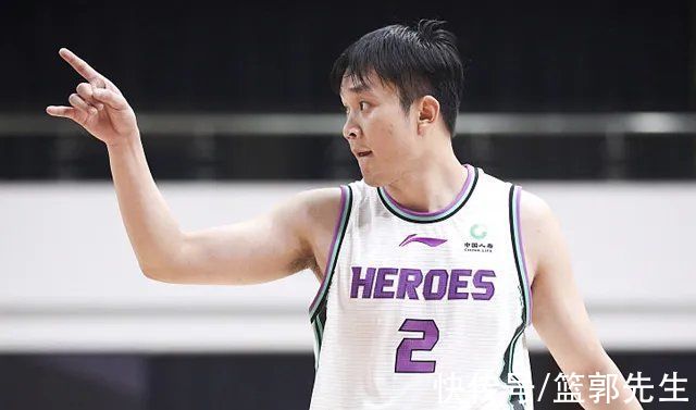 命中率|四场19记三分！球迷：小丁三年前若有这三分能力，早进NBA了