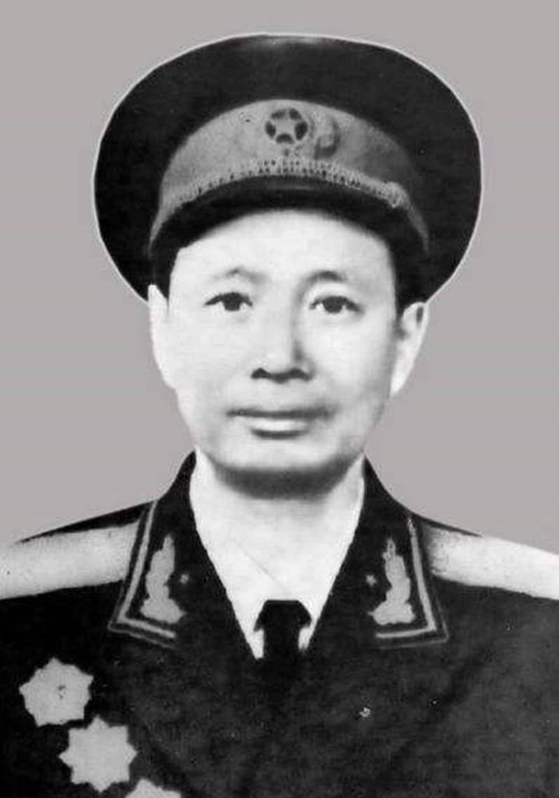 军区|解放战争全面爆发时,华中军区辖四个军区,司令员都是谁?