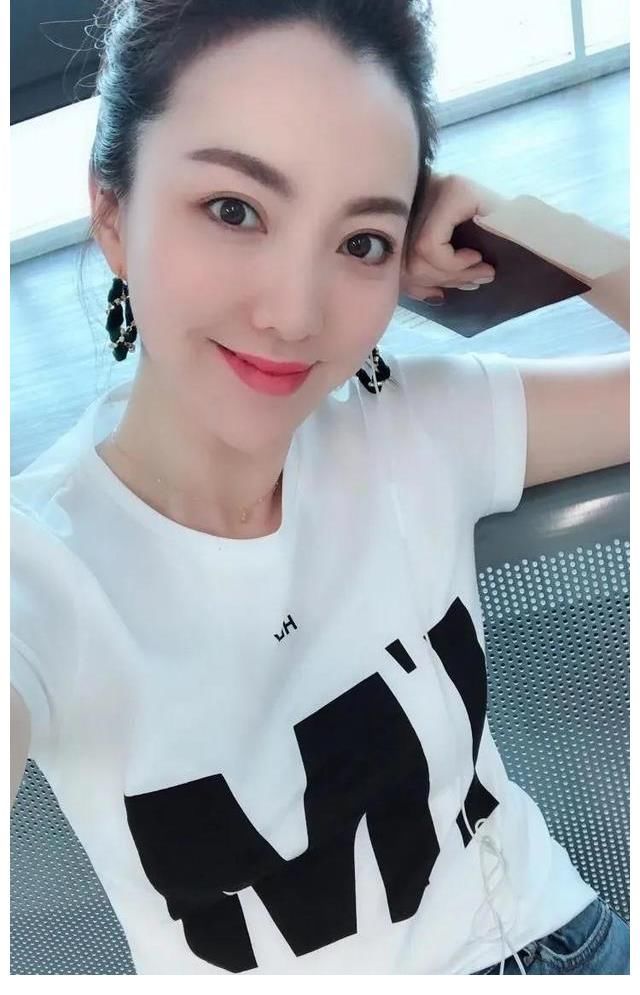 主持人|安徽衛(wèi)視美女主持人：余聲