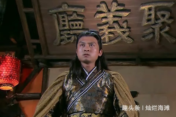 韩同音&此人与秦明是表兄弟,手持七十二斤大砍刀,力斩梁山五虎将