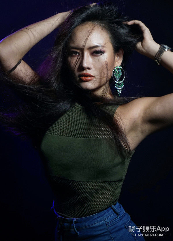 還記得《中國好聲音》的小阿黛爾鄭虹嗎,她瘦了40斤?