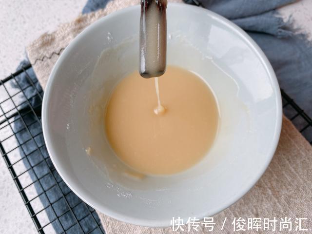 千层饼|南瓜的这个做法火了，加点芝麻，营养丰富，外酥里软比面包还好吃