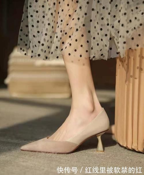 女孩子 浅杏色高跟鞋,显瘦效果好,又特别的有质感