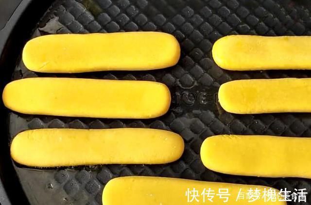 三伏天，遇到这菜别放过，维C是土豆5倍，9毛钱1斤，做成面食最香