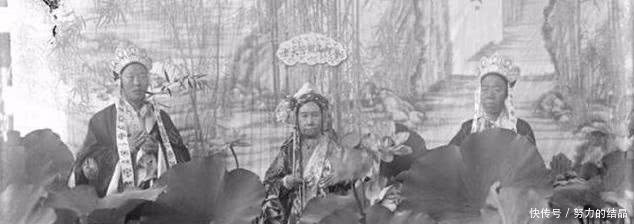 奴才小史|低头哈腰、如履薄冰,从李莲英看晚清太监的真实状态