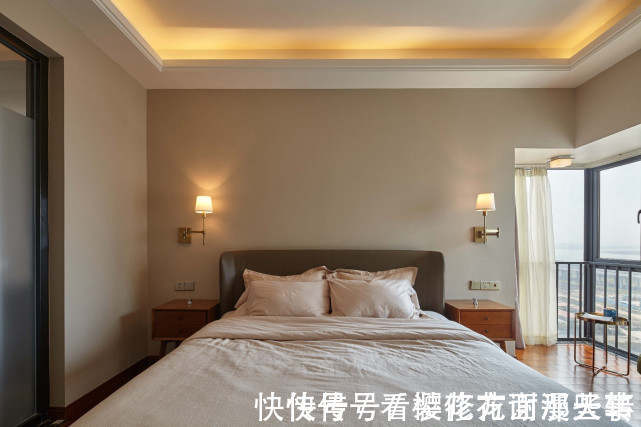 四居室|168平混搭风四居室，客厅以色调勾勒出一个恰如其分的蓝调区域