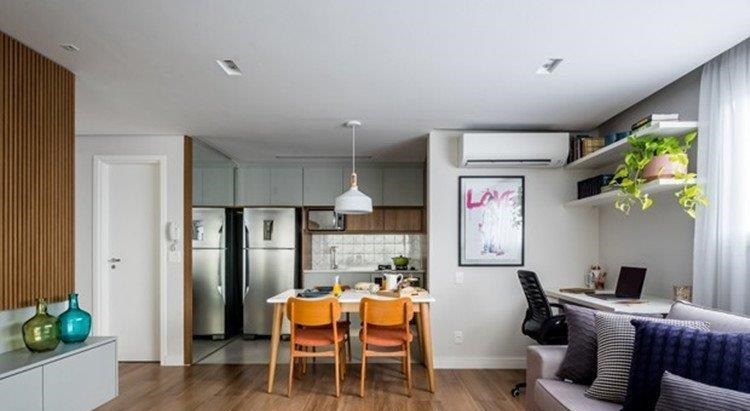 空间|135平房住了5年仍像样板房,秘密在电视墙,藏20平储藏室收纳!