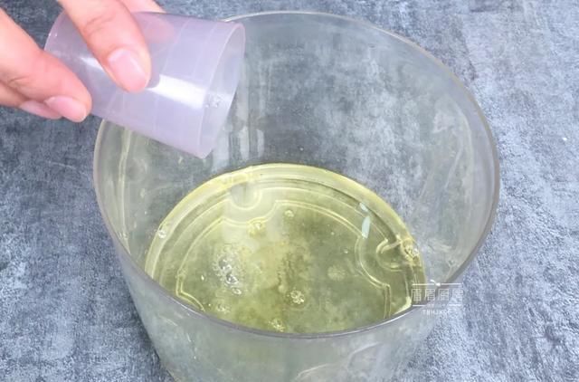 不用烤箱,不加油,上锅蒸一蒸就搞定,松软香甜,好吃不上火