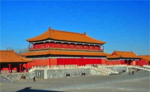 老人常说:“穷不走南、富不去北”,啥意思?背后的讲究你知多少