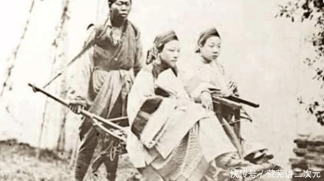 老照片|清朝老照片:跟洋人结婚的女子一脸得意,皇帝罕见发怒表情狰狞!