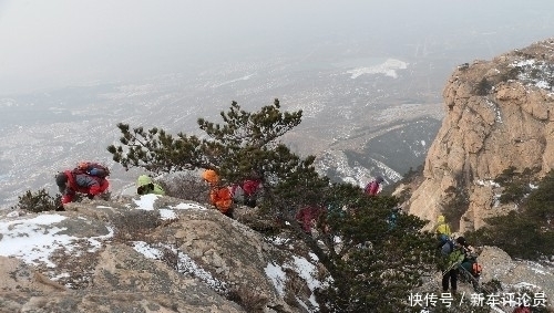 用五言绝句来形容今天登山的感受，再好不过了