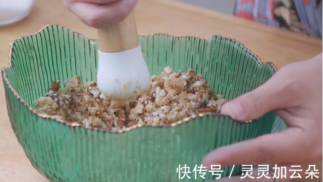 酥酥脆脆的核桃酥，叫你在家自己做，简单又方便！