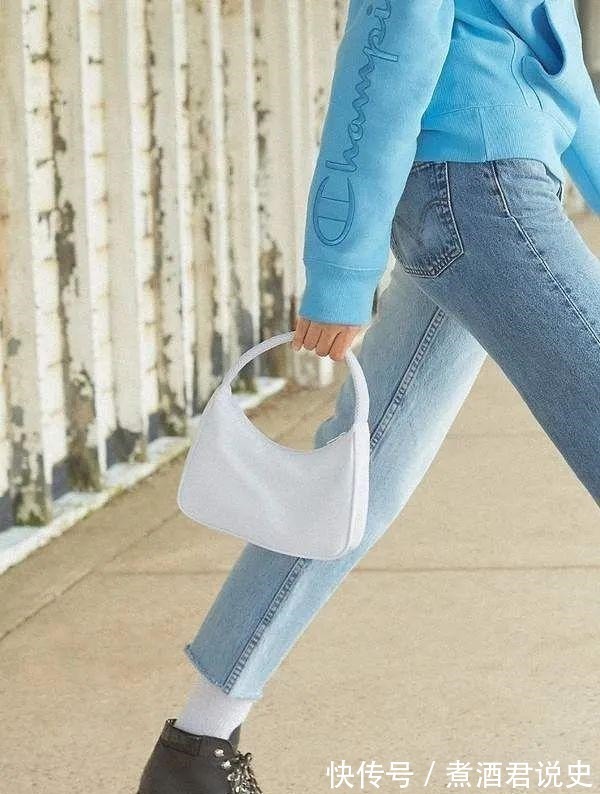 tote 今年最时髦,有个性的包包!今年最时髦,有个性的包包!