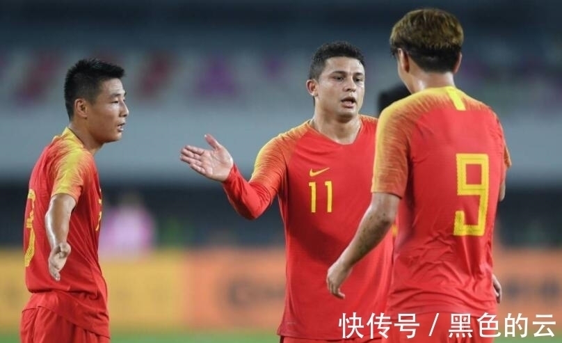 中锋|国足选对人了:李铁一决定值得好评,他用人比里皮更强!