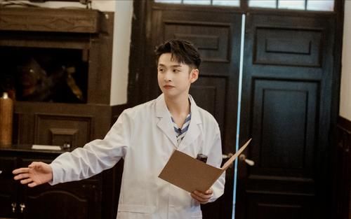 芒果|爆款综艺都有他，神级救场获好评，芒果主持人齐思钧被寄予厚望