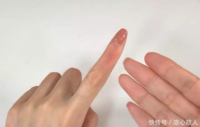 刷牙|牙膏不只能刷牙，放家里3个小妙用，学会省钱也省事，你会吗？