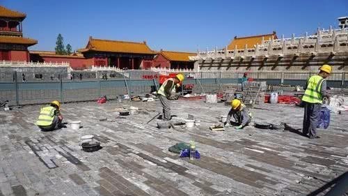 修复|故宫地砖损坏，工匠修复时发现一“秘密”，专家：朱棣心真狠