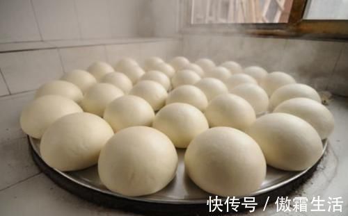 蒸馒头,直接加酵母是大错,牢记6技巧,保证又大又软,香甜可口