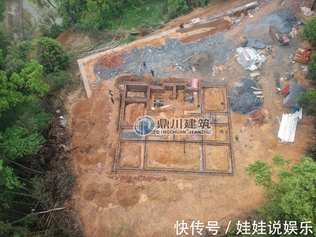 砖混|他花70万在乡下建四合院,庭院曲径幽深,堪比王府豪宅!