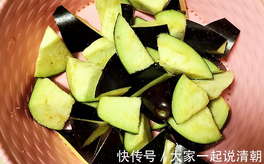 麻婆豆腐|入秋后这菜不能错过,每周连皮炖3次,美白养颜,越吃越年轻