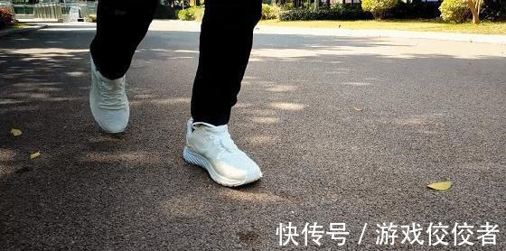 跑鞋 舒适、透气、缓震,入门级专业跑鞋咕咚10k pro体验!