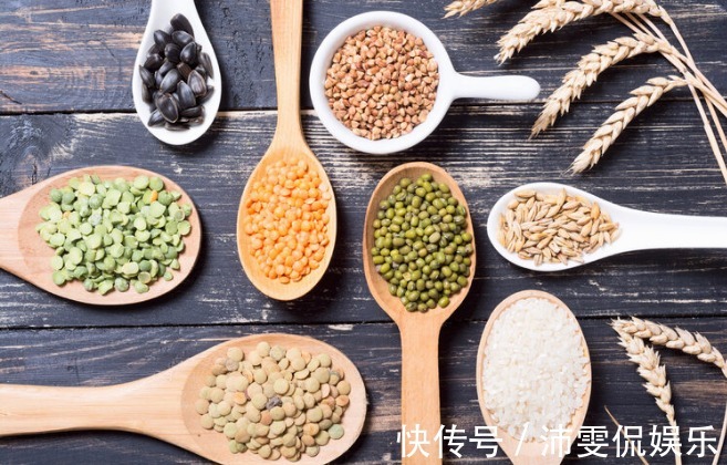 维生素b2|几块钱一瓶的维生素B2,能长期吃吗治这8种病有效,不吃很亏