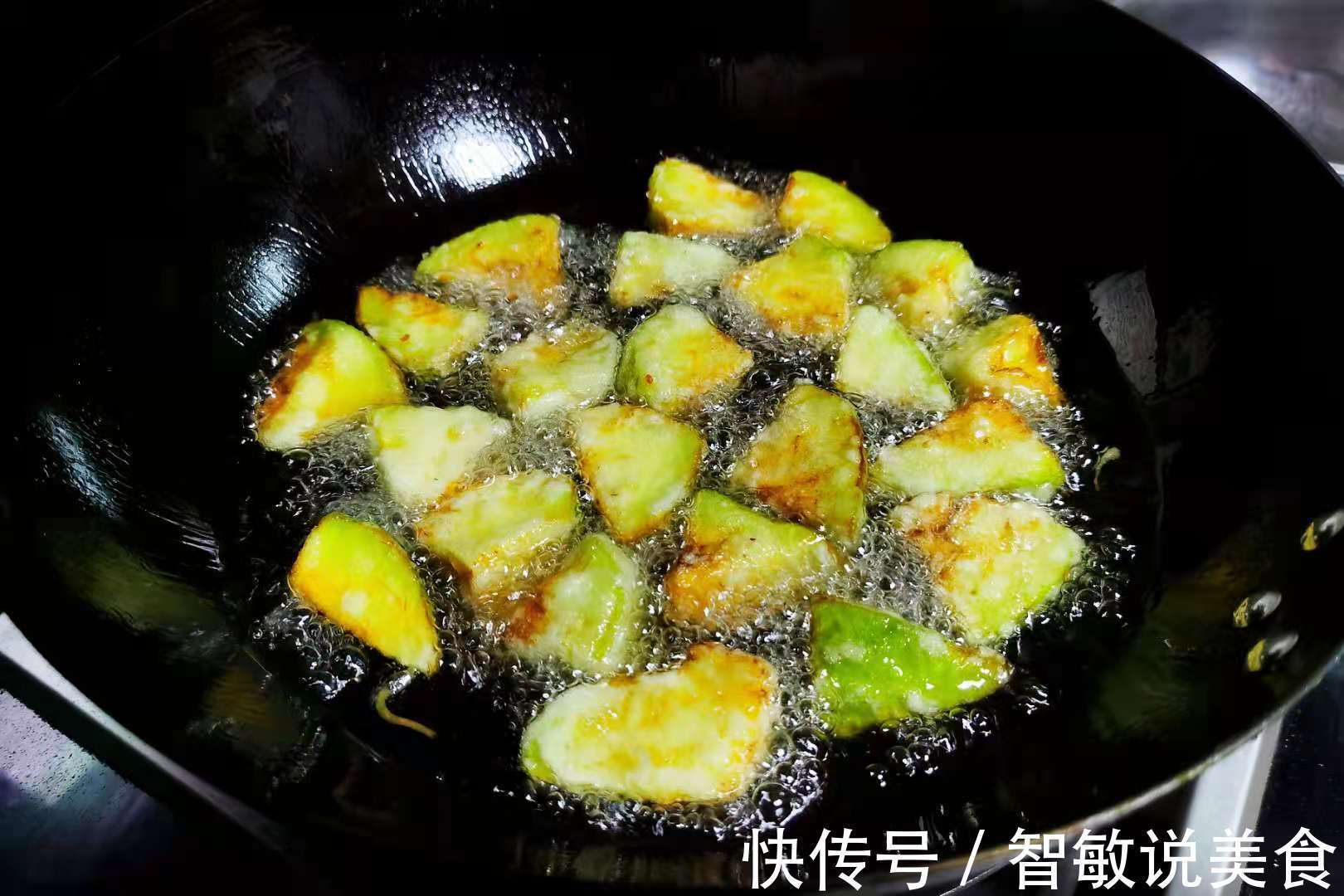 入秋后,茄子的无敌吃法,营养抗氧化,给肉都不换,真解馋