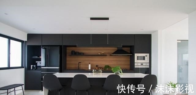 舒适度|135㎡的复式，删繁就简舒适度满分，我愿称之为我心中的“白月光”