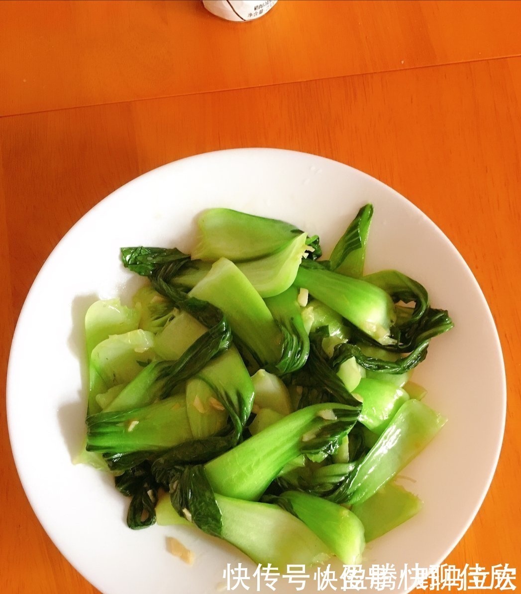 成品|炒的青菜不好吃？学会这2招，成品翠绿爽口超有食欲，不比饭店差