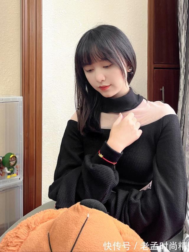 女人|黑色连衣裙美女,温柔贤淑,女人安静的时候有一种美感,好漂亮