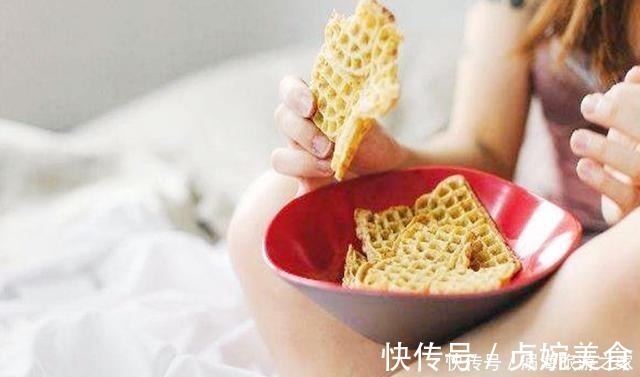 发育|胎儿也会营养不良,孕妈身体出现这4个信号,就要注意补充营养了