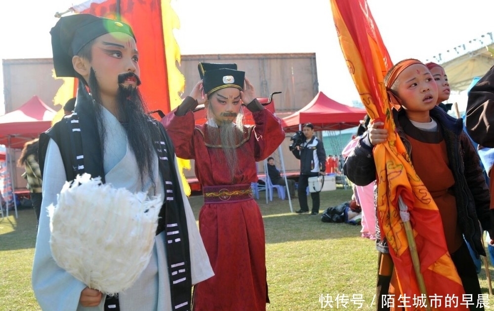 宋江|宋江被毒死时,有三位梁山好汉手握重兵,为何无一人为宋江报仇?