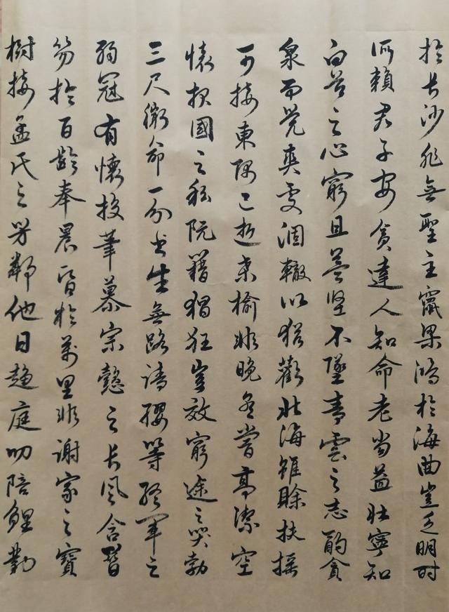 以欧楷成名的他,却不是中书协会员,没曾想,其行书也是如此精致