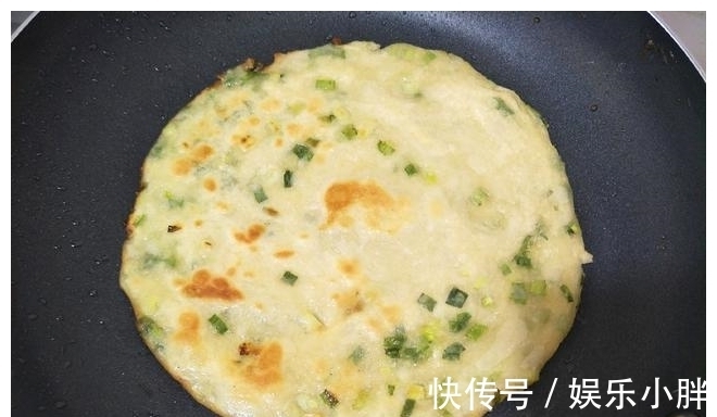 松软|天越冷，越想吃的一道早餐饼，软嫩酥香，孩子大人都爱吃