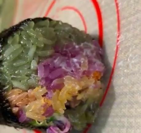 那一刻|打卡网红五颜六色的饭团,看到煮锅的那一刻,网友忍不住说话