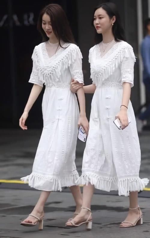 穿搭|“麦穗裙”是少女的最爱,显瘦显优雅,时尚又吸睛!