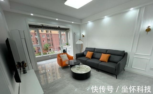 灰色|新家正式装修结束,不请设计师效果也很满意,选择灰色瓷砖很聪明