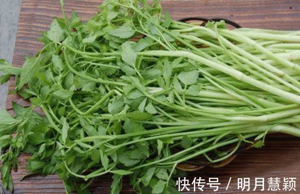 白木耳粥|女性想要身体好常吃3种食物,淡斑养颜,延缓衰老,控制血压血脂