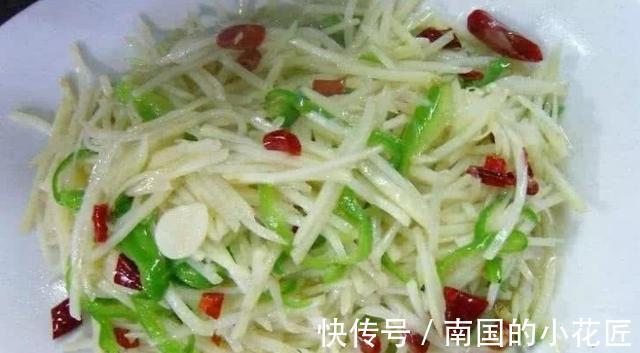 土豆丝|炒土豆丝时，先放醋还是后放醋？很多人都做错了，难怪不好吃！