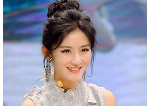 节目主持人|谢娜在央视仅主持一期就被换掉，央视官媒给她12字评价，太真实了