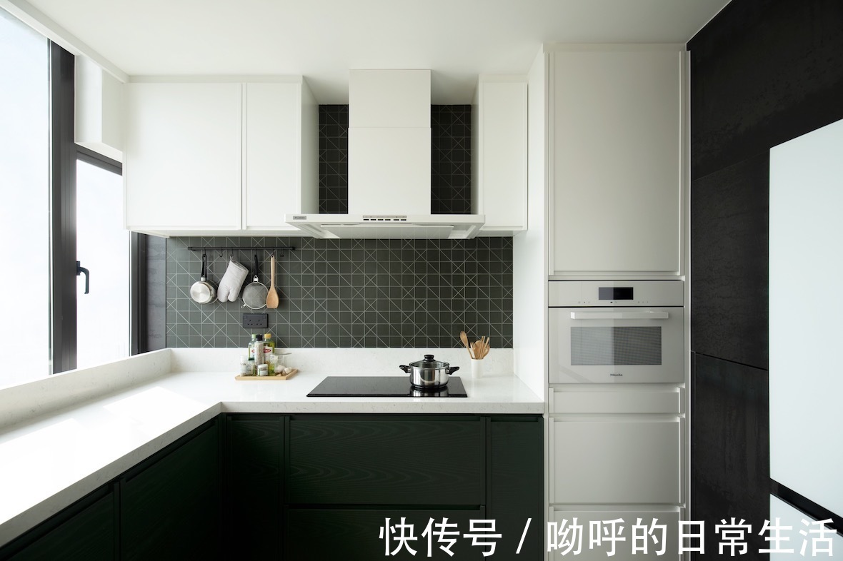 石膏|香港九龙顶层公寓,安静的中性风
