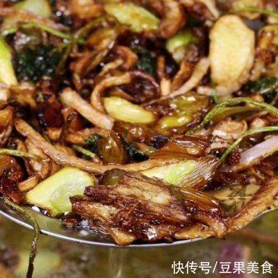 好吃|辣椒油这么做，又红又香又好吃