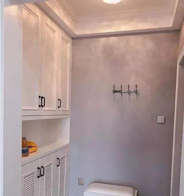 玄关|晒晒即将入住108平新房，客厅漂亮极了，玄关鞋柜好实用