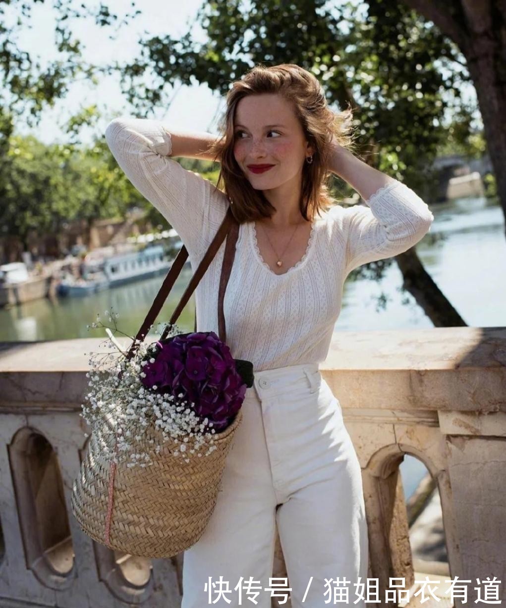 那些将基础款穿好看的女人，背后都藏着什么秘密？这里揭秘给你看